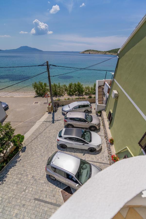 Apartmani Noris Martinšćica 外观 照片